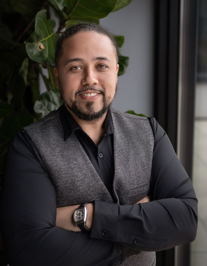 Steven J Wilson Headshot 700x900